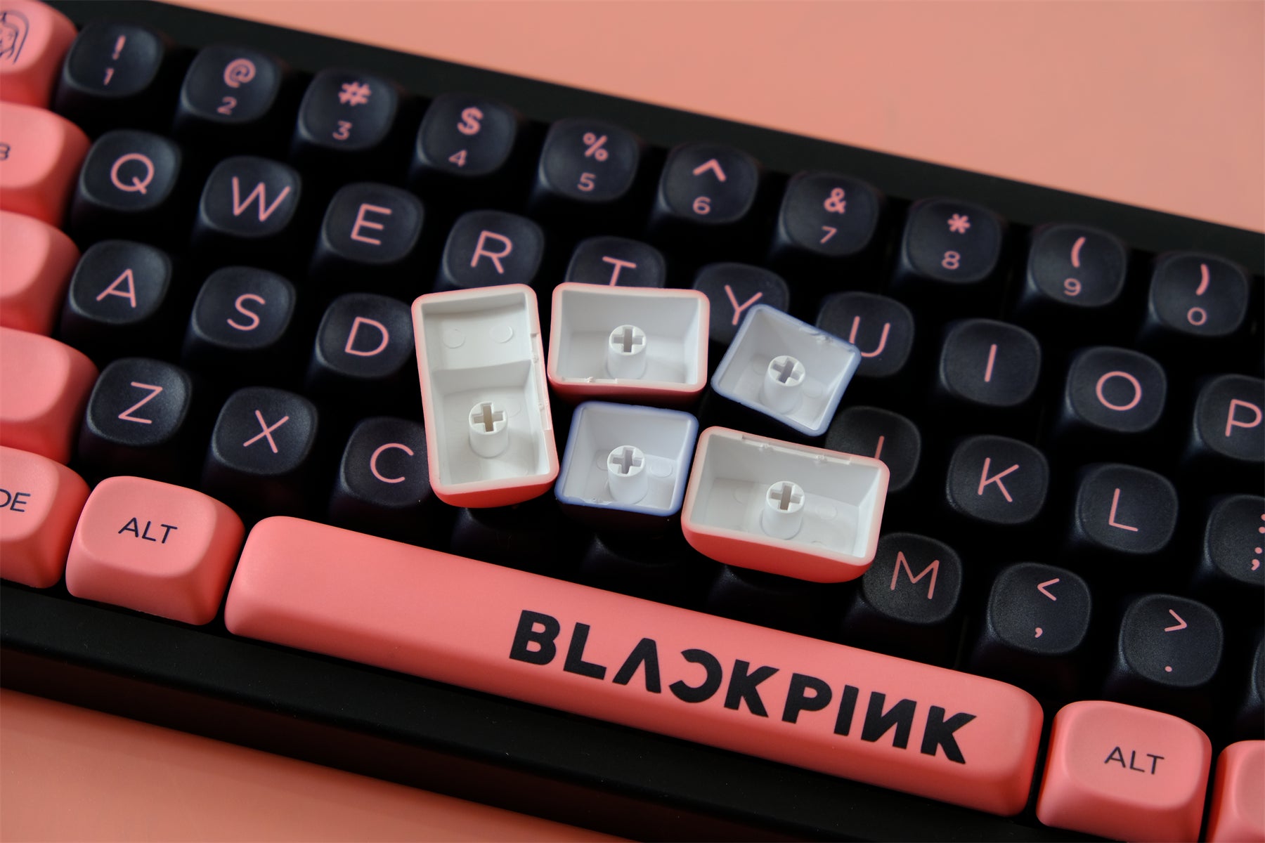 AiFei Black & Pink Keycaps - AiFeiKeycap