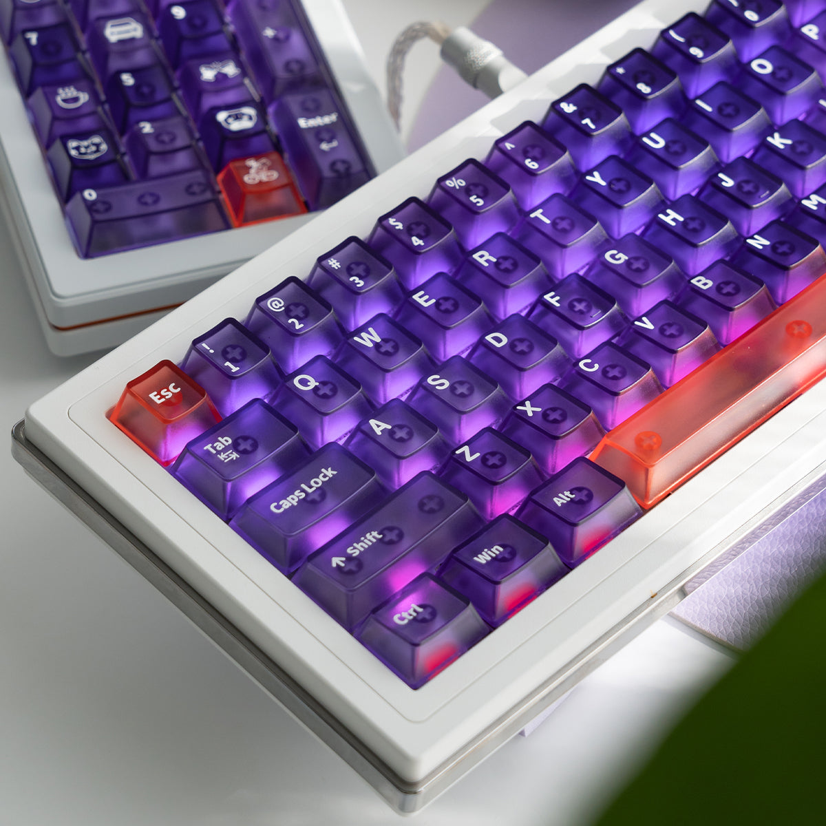 Aifei Keycap Gradient Purple 5-Side Matte Clear PC Cherry Profile Set