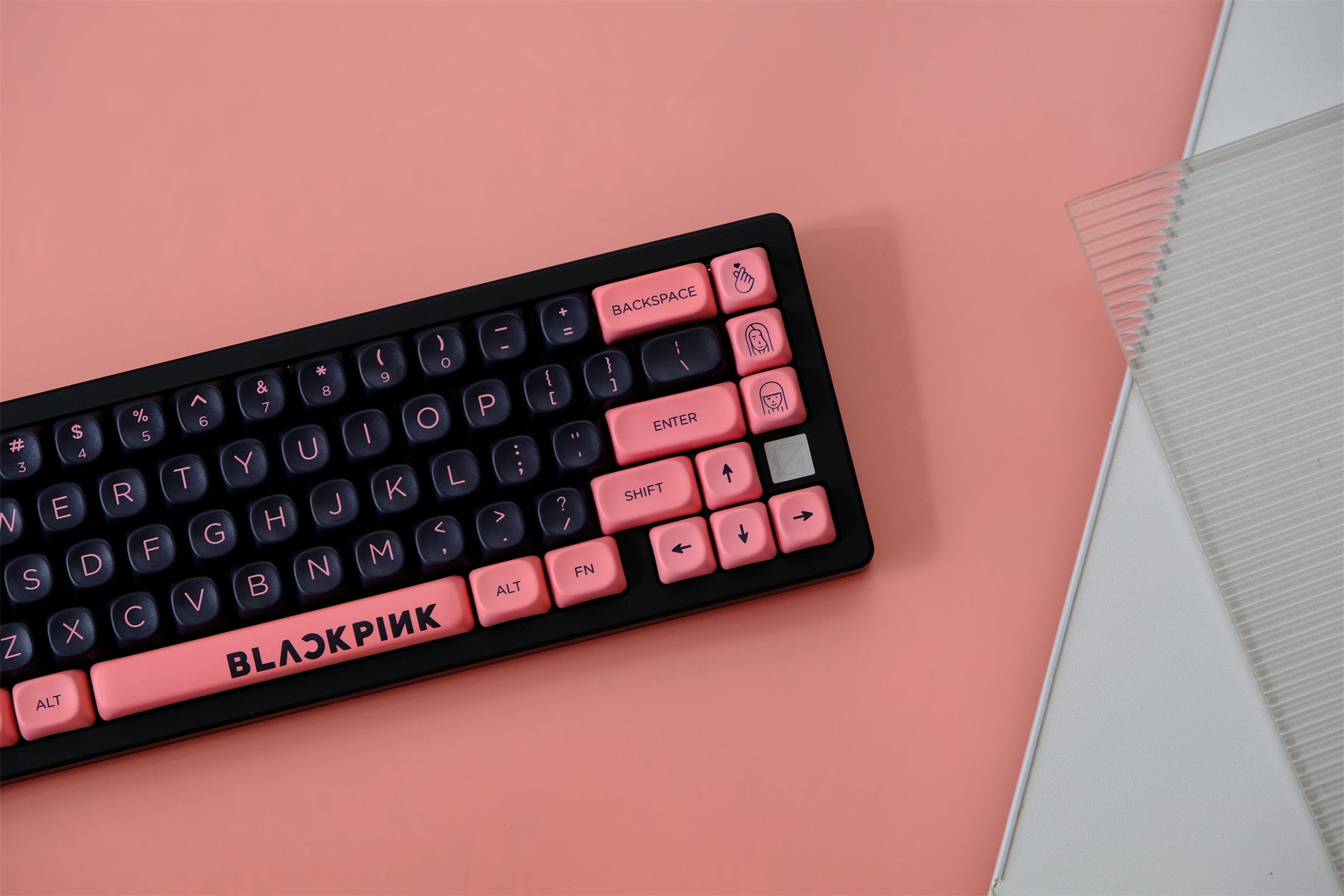 AiFei Black & Pink Keycaps - AiFeiKeycap